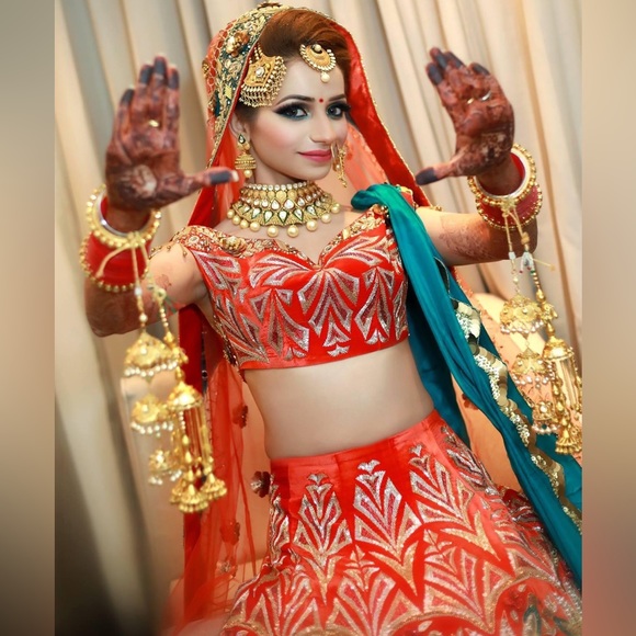 Wedding Lehenga with Couple Motifs - Picture 4 of 4